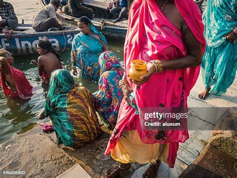 1,106 River Bathing Indian Women Stock Photos and High